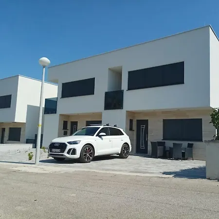 House Cvetkovic Vir